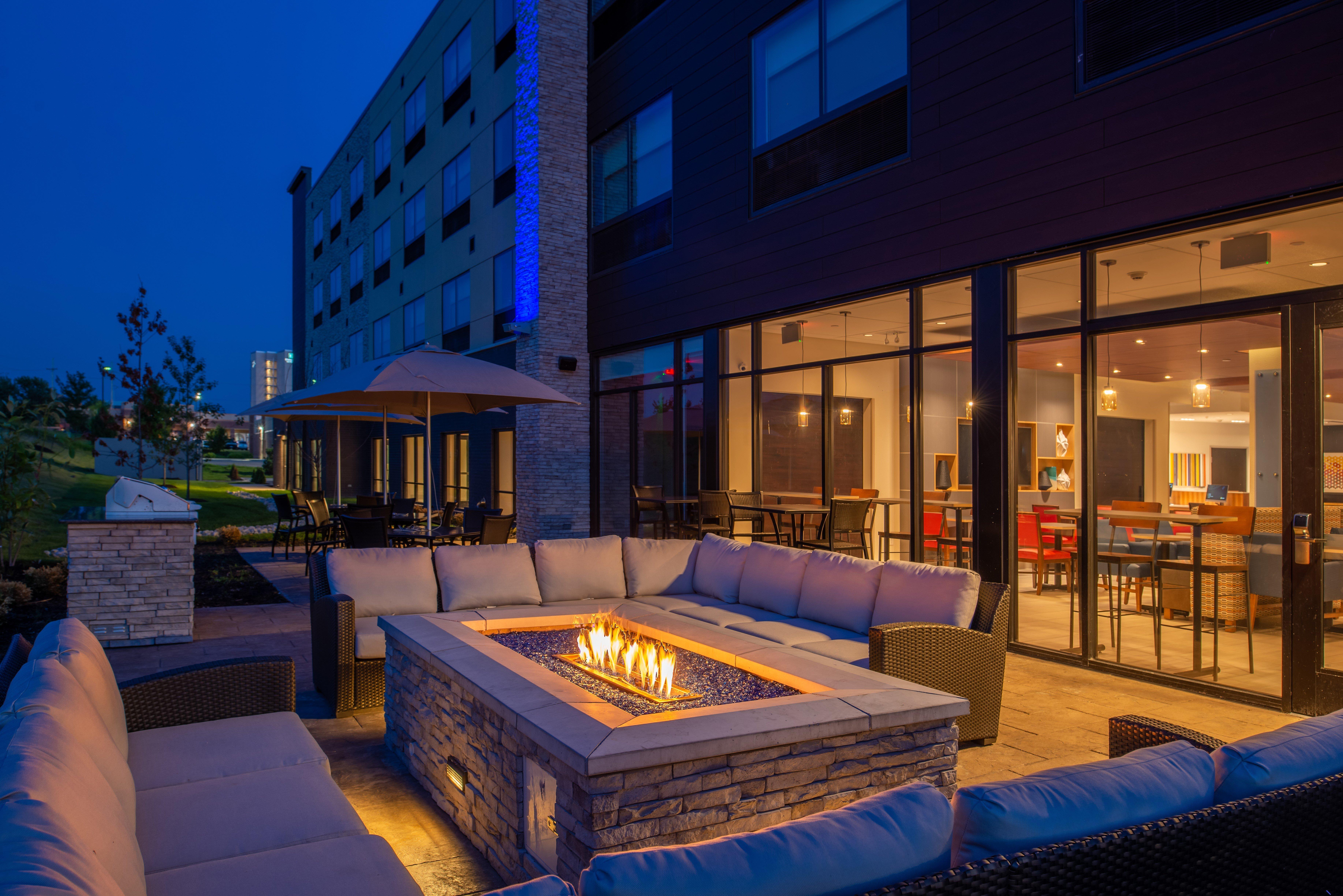 Holiday Inn Express & Suites - Olathe West By Ihg Extérieur photo